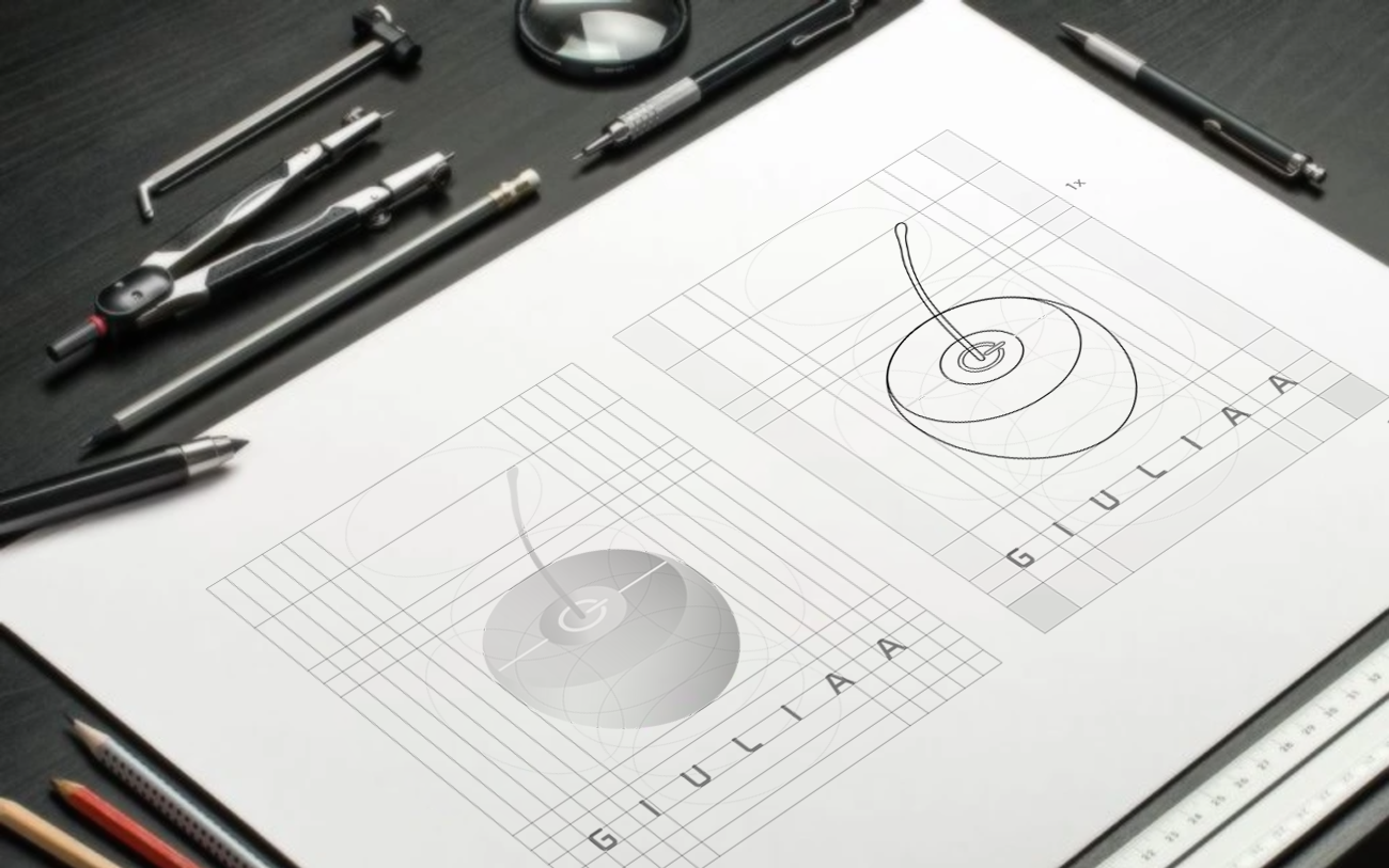 sketch boceto logo giuliaa desarrollo de marca reticula