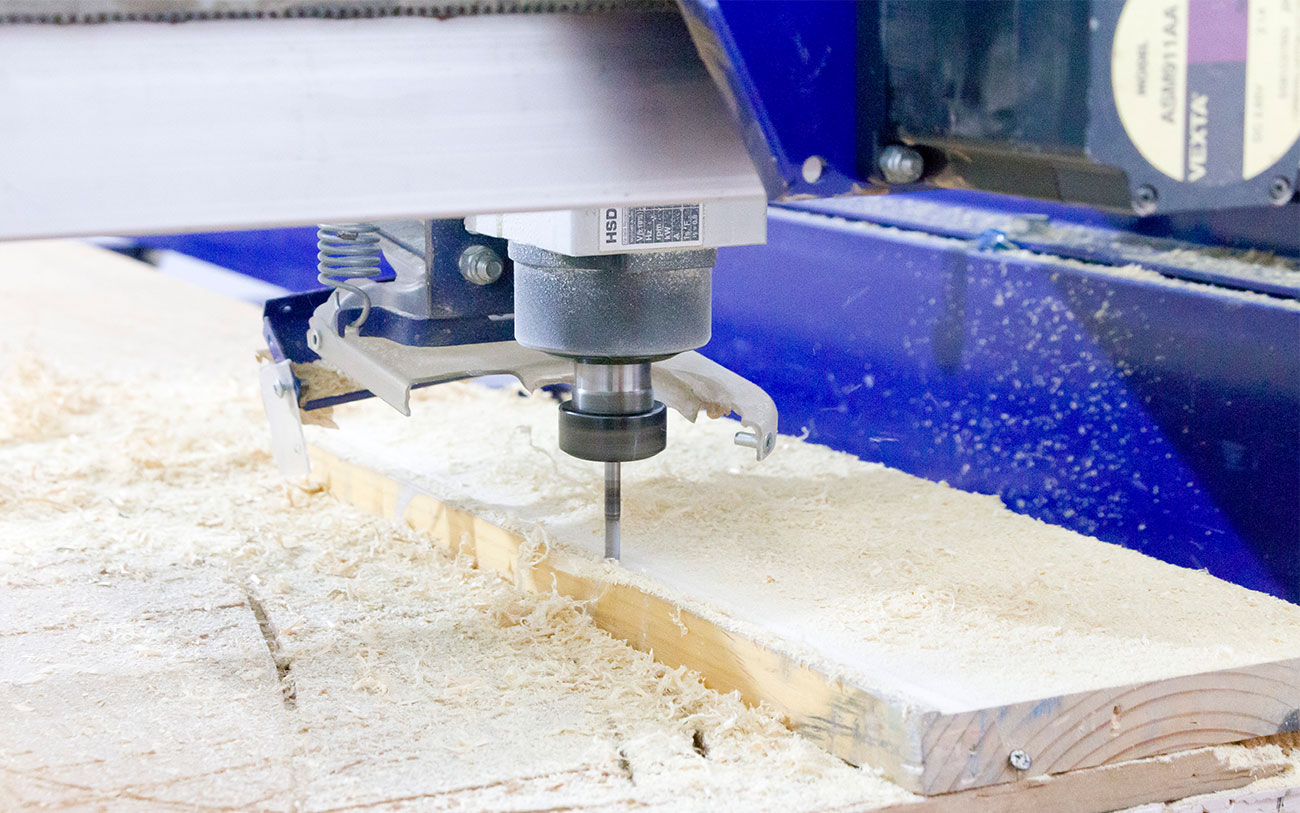 fotografia 4k maquina de corte madera cnc fabricacion carpinteria