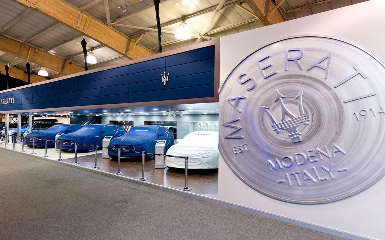 maserati salon del automovil 2018 fotografia 4k stand logo grabado vehiculos y carros